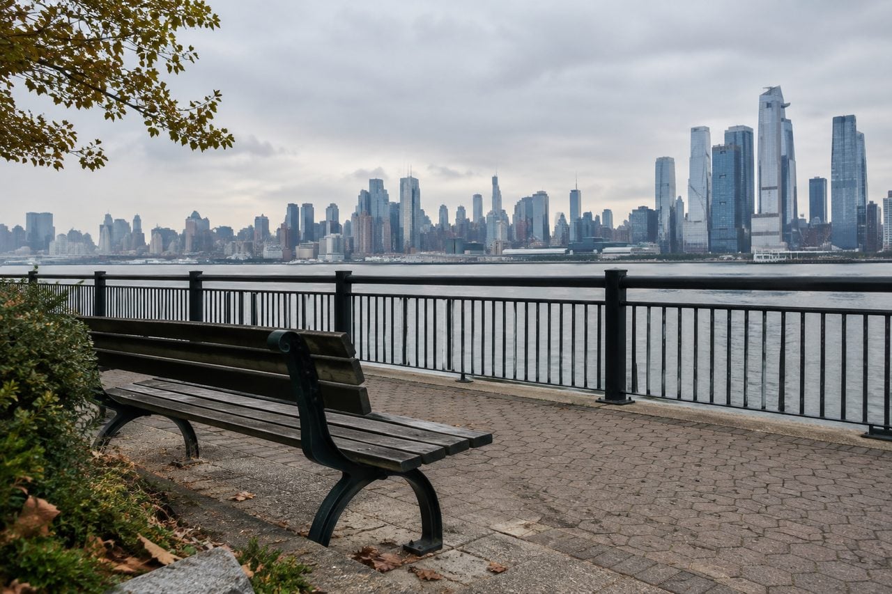 A quiet riverside walkway inspired by Weehawken